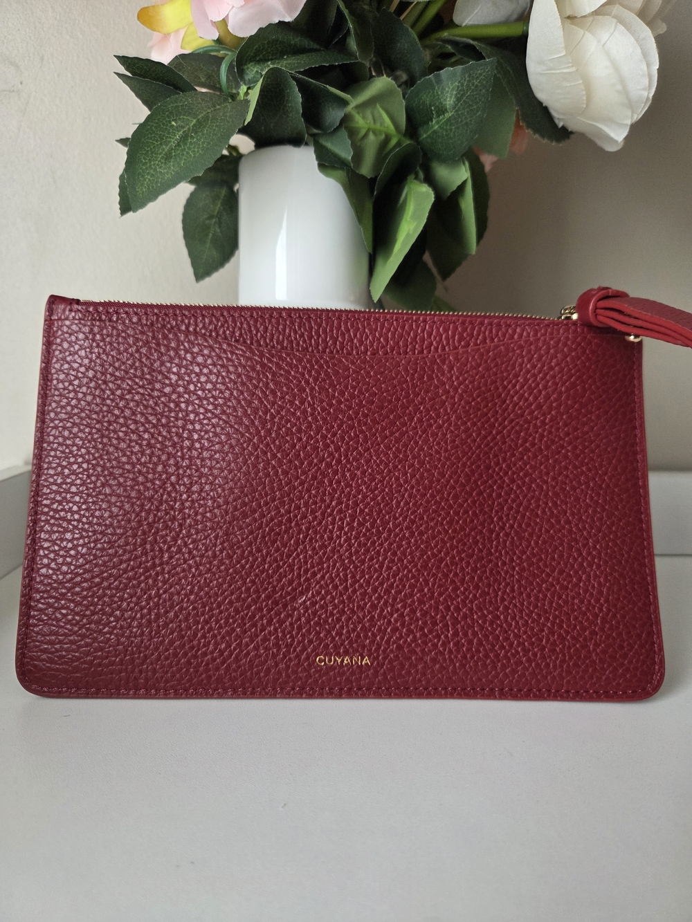 Cuyana Burgundy Leather Wristle